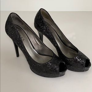 Guess Black Glitter Pumps